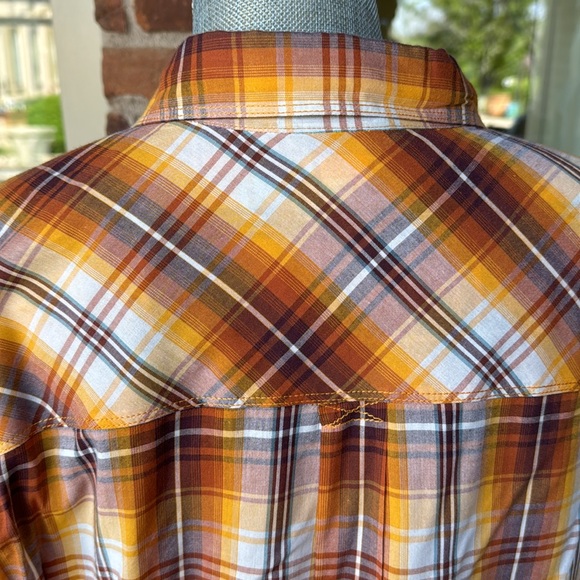 The North Face Men’s XL Button down shirt - gold plaid - Picture 7 of 7